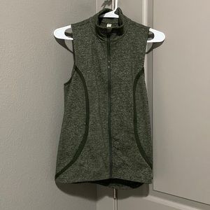 Under Armour Hunter Green Vest, Size SM/P
